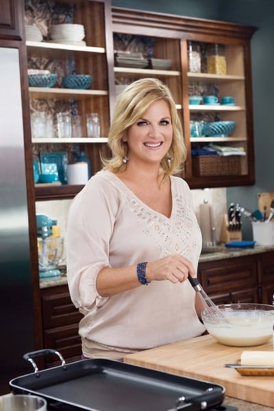 Trishas Southern Kitchen S13E13 Lets Be Frank 720p WEBRip x264 CAFFEiNE