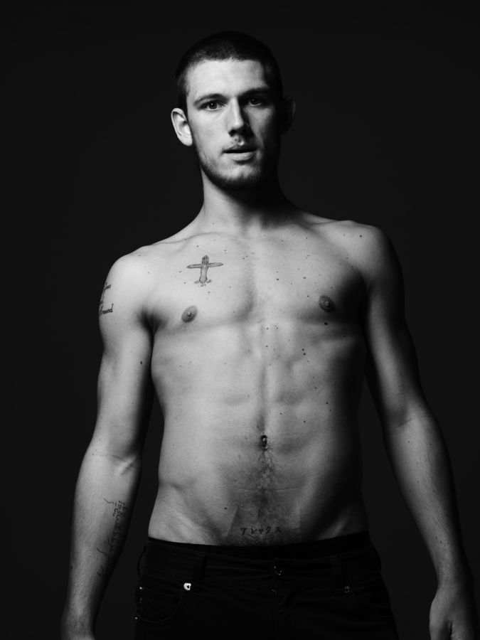 alex pettyfer shirtless beastly