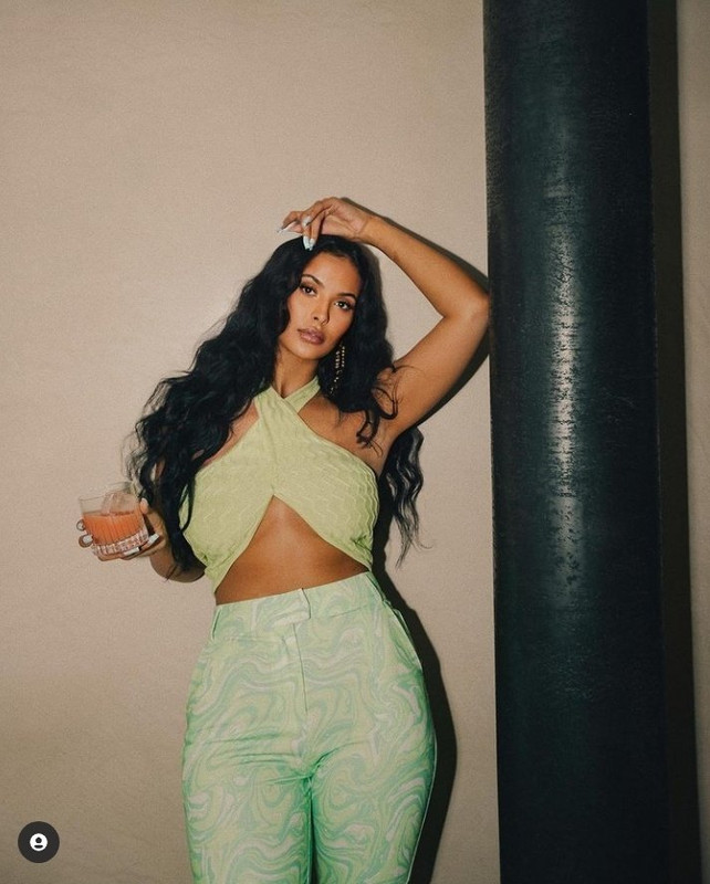 [Image: FL10abh-XMAEKi-AV.jpg]