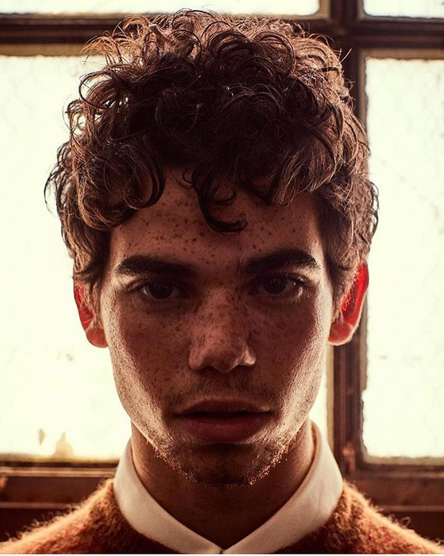 famousmales > Cameron Boyce