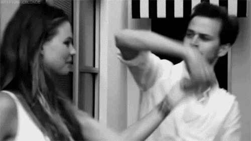 99px-ru-animacii-933-paren-devushku-vedet-v-tance.gif