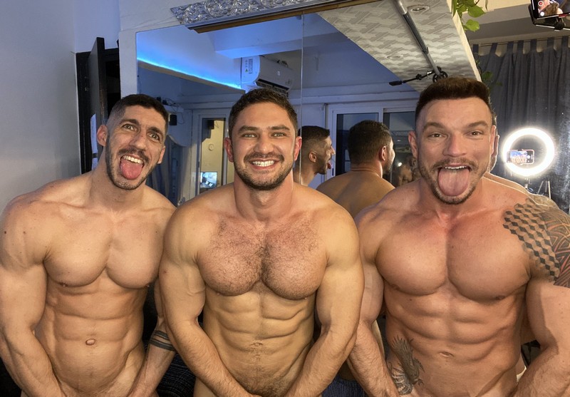 Dato-Foland-and-Lucas-y-Luis-XL-fit-muscle-1105.jpg