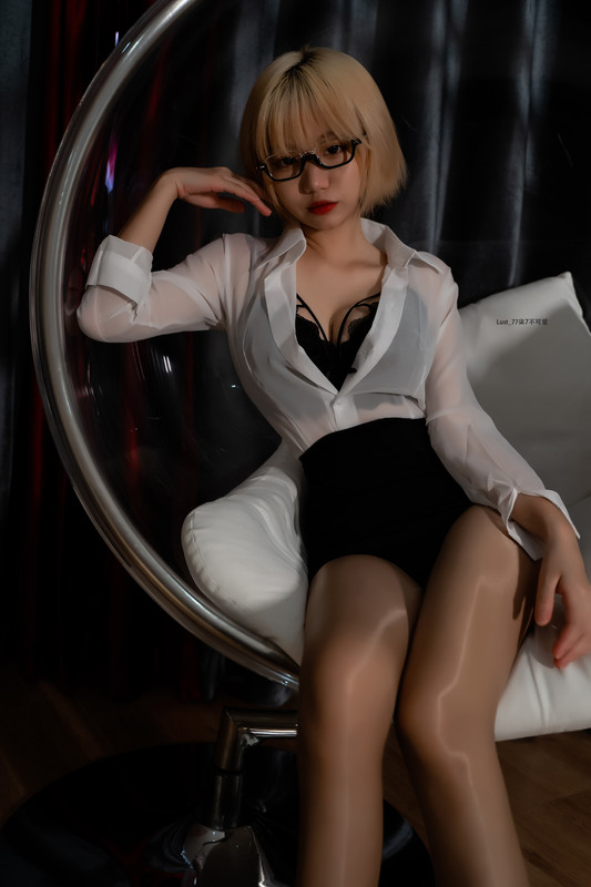 [002](柒柒要乖哦)涞觅丝袜 家庭教师 [124P-1.77GB][2024年4月2日补档]