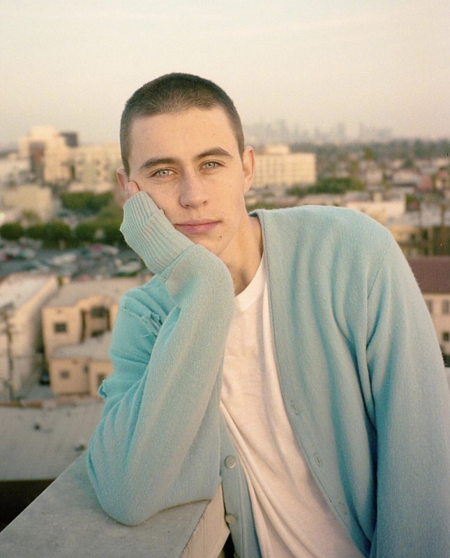 Famousmales 21 Yo Nash Grier Shaves Off His Locks