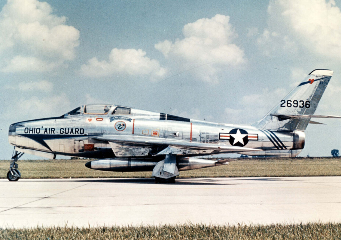 F-84-F-Thunderstreak.jpg