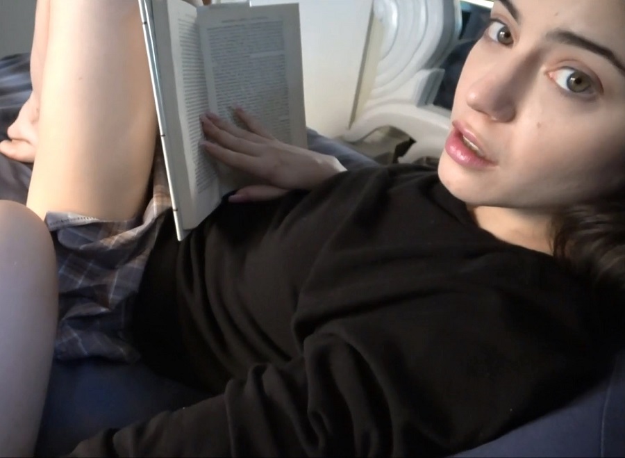 Kylie Quinn - Sex With Bookworm StepSis [FullHD 1080p] - Amateurporn