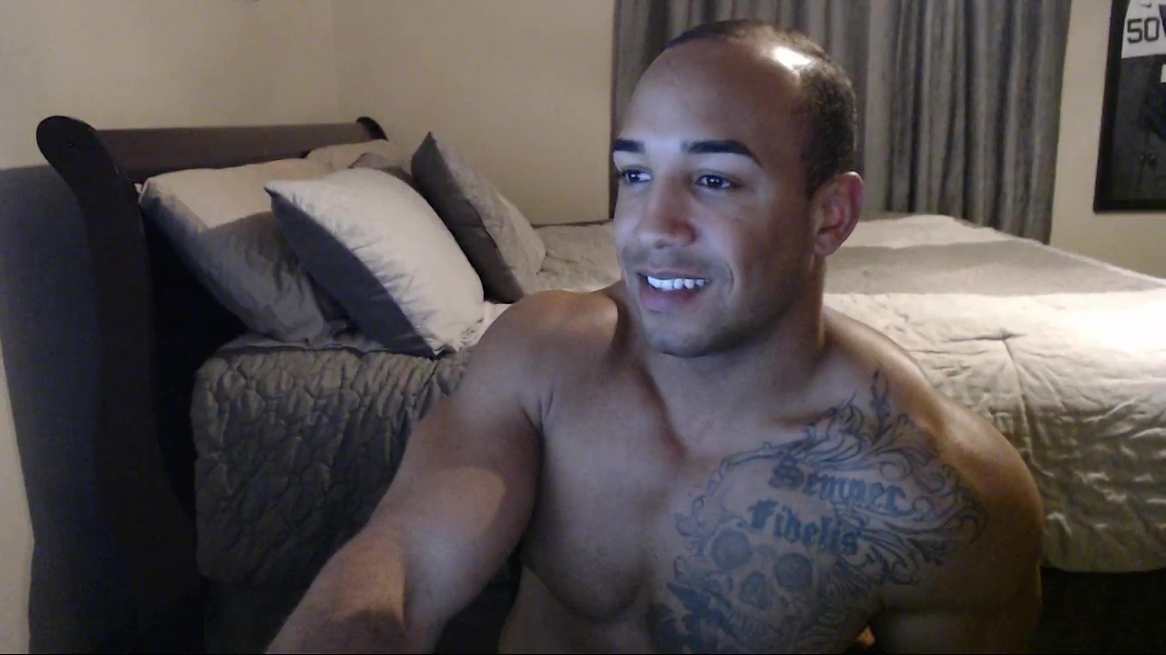 HMU Originals No. 4: Handsome Black Hunk Shows Off His Body HMU Originals No. 4: Handsome Black Hunk Shows Off His Body