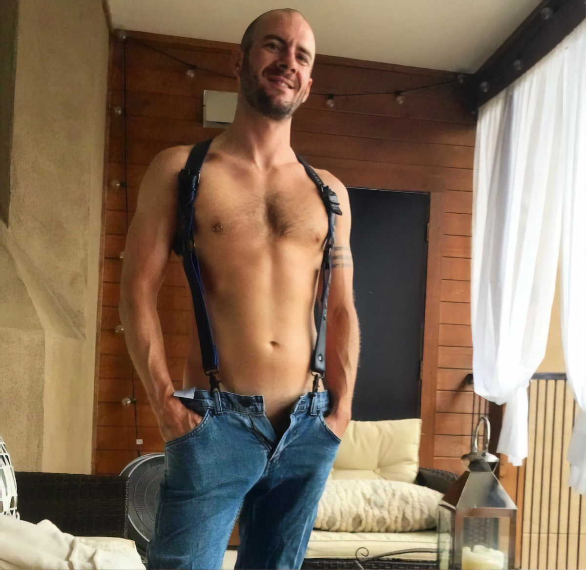 OnlyFans: Theo D Holland (theo_holland420)[27 Videos]