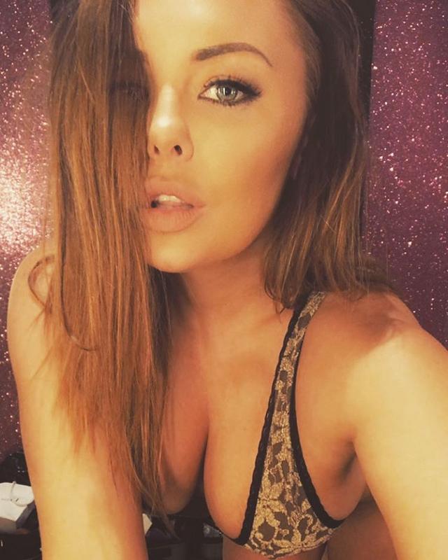 молли экс 18. эллисон паркер allison parker селфи. кэгни линн картер сэлфи. Only selfies. Only selfies.