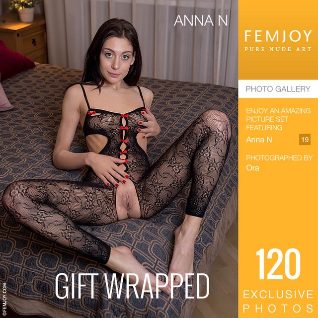 Anna N - Gift Wrapped 2022-04-03