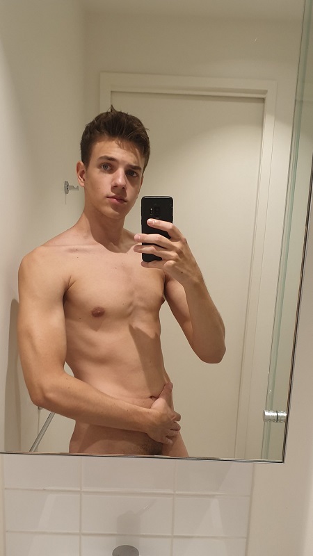 OnlyFans: Connor Peters (youngaussieboy98)[51 Videos]